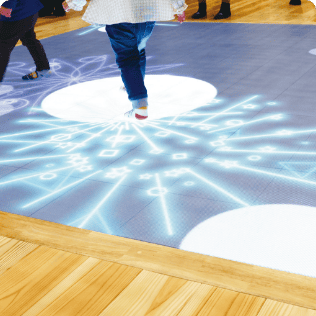 季節によって 映像が変わる！